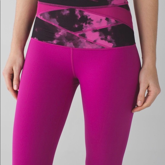 Lululemon Wunder Under Crop (Hi-Rise) - Picture 2 of 5